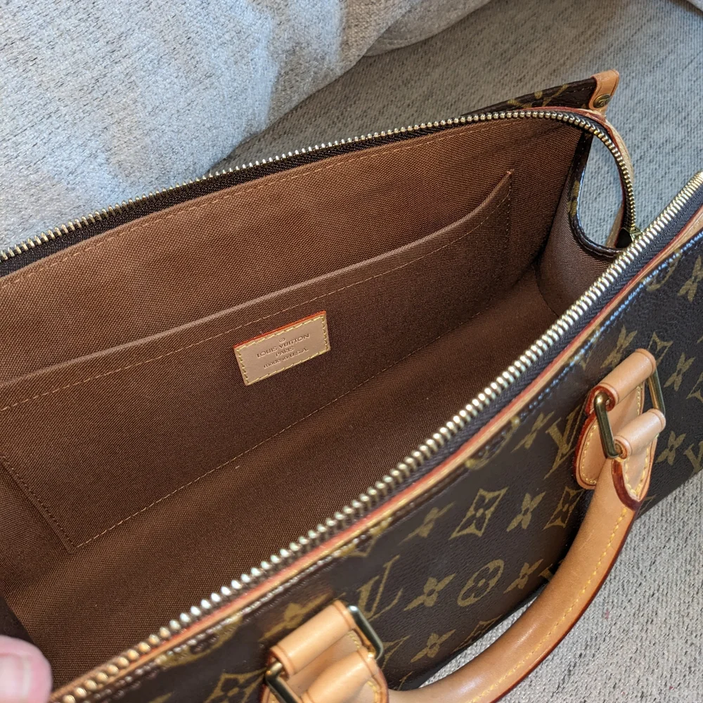 Louis Vuitton mint vintage